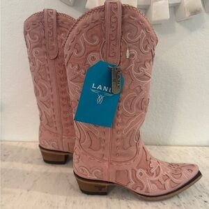 NWT Lane Robin Blush Cowboy Boots